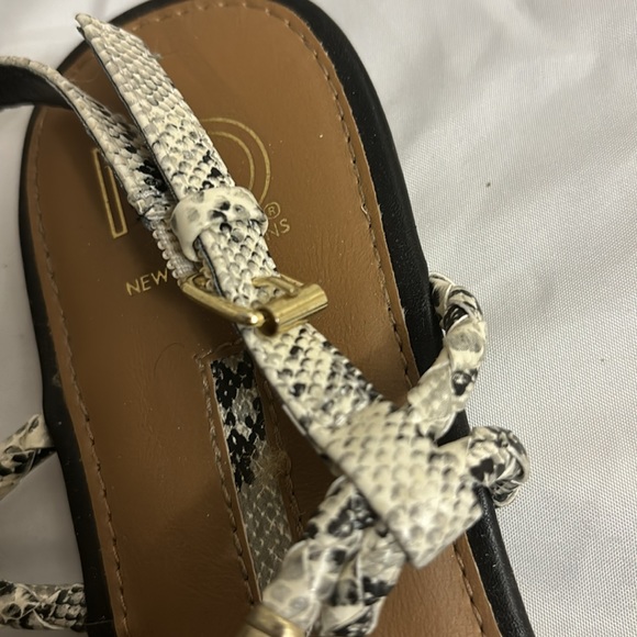 Sandals - Picture 6 of 7